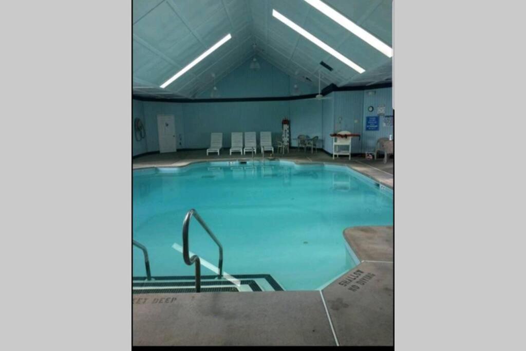 *Amenity-Filled Waterfront Oasis @Saw Creek Estates Near Waterfalls And Hiking* 이스트스트로즈버그 외부 사진