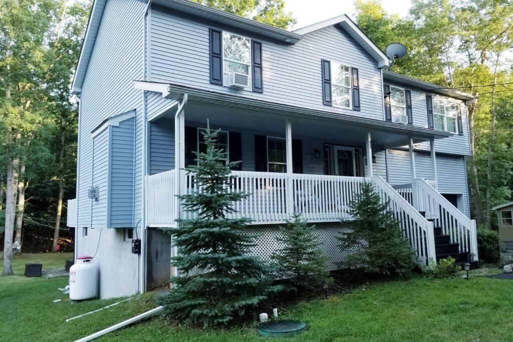 *Amenity-Filled Waterfront Oasis @Saw Creek Estates Near Waterfalls And Hiking* 이스트스트로즈버그 외부 사진